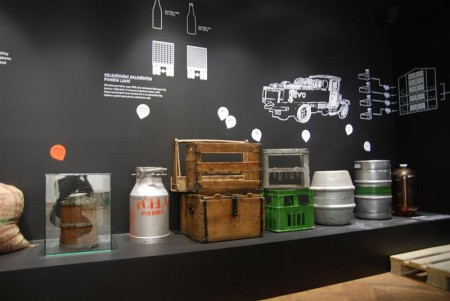 od-veku-slouzim-cloveku-vystava-o-obalech-a-jejich-recyklaci